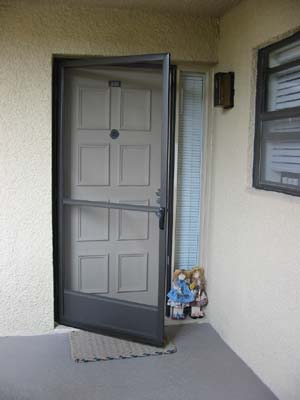 entrance_from_outside